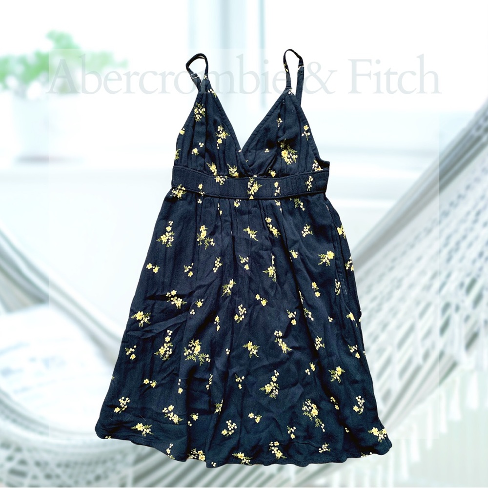 🍁 Abercrombie & Fitch Dress